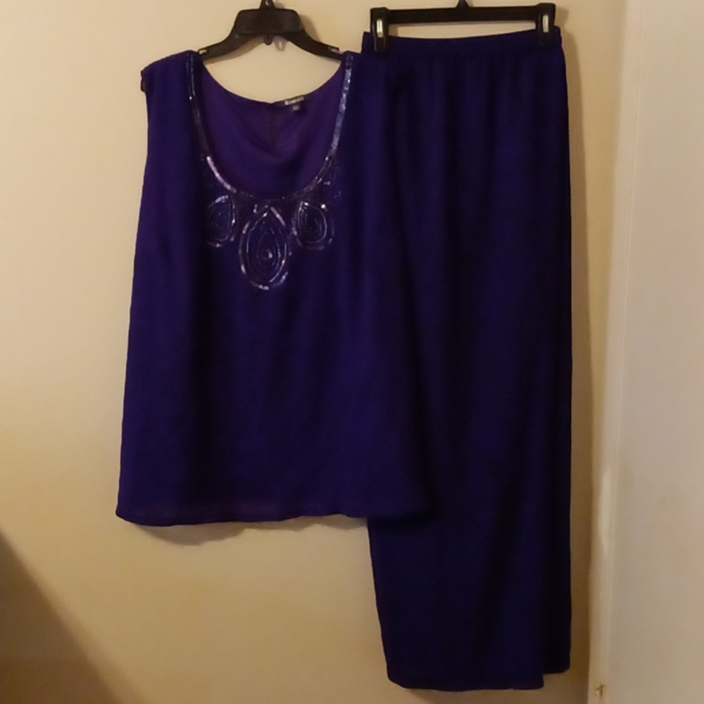 Roaman's two piece fully lined pants suit
